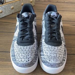 AIR FORCE 1 FLYKNIT LOW
